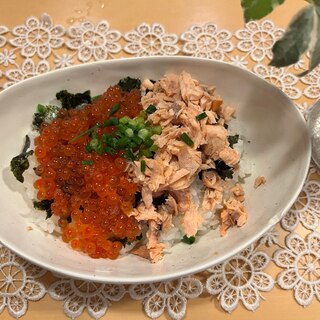 お店を越えた！！鮭の親子丼！